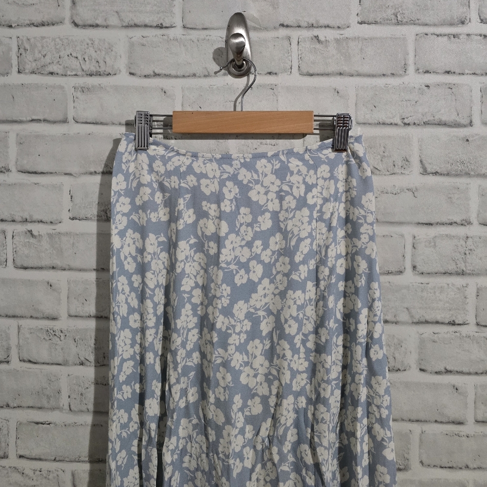 Reformation Zoe Midi Skirt Blue Floral Print size 0 - Picture 4 of 10